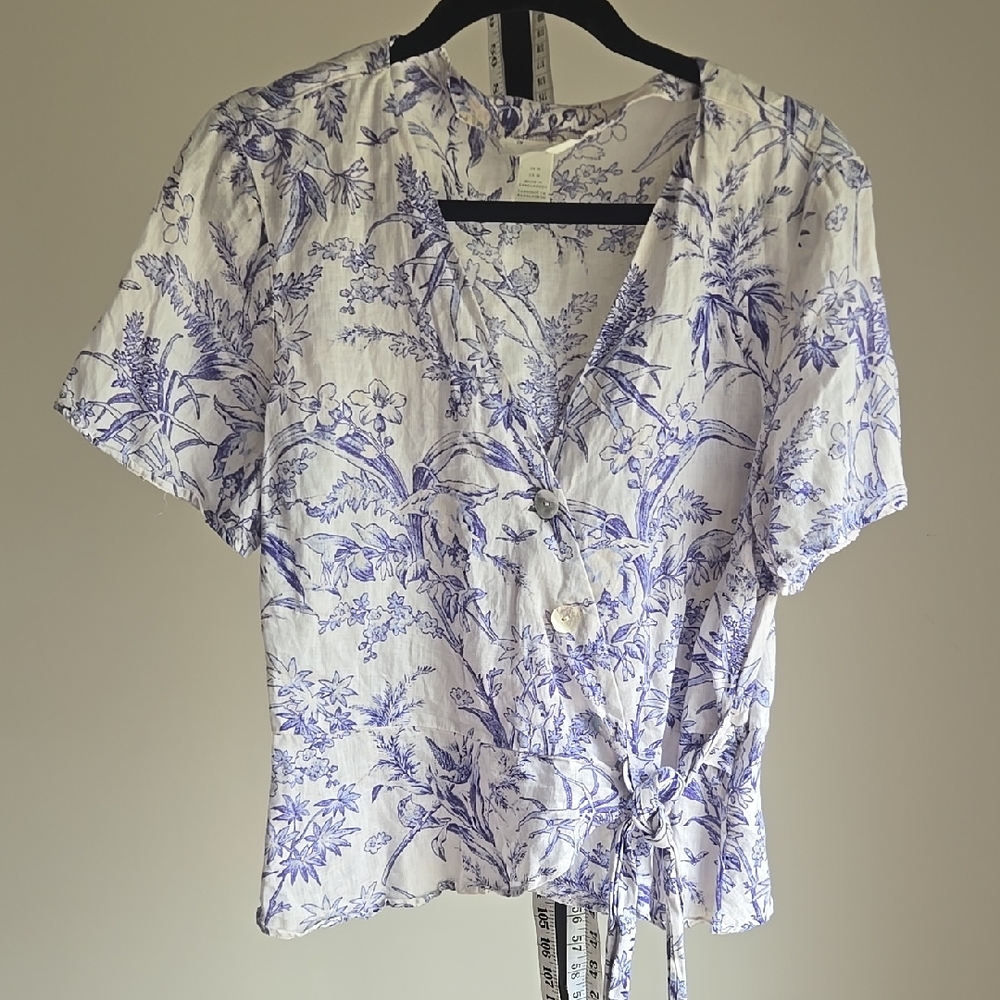 H&M White & Blue Floral Bird Wrap Tie Short Sleeve Top